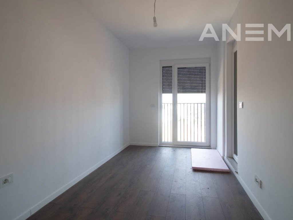 Penthouse në shitje 243m² dhe 125m² tarracë tek Prishtina e Re 4