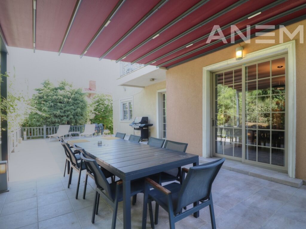 Shtëpi me qira 423m² në Fshatin Ndërkombëtar 3