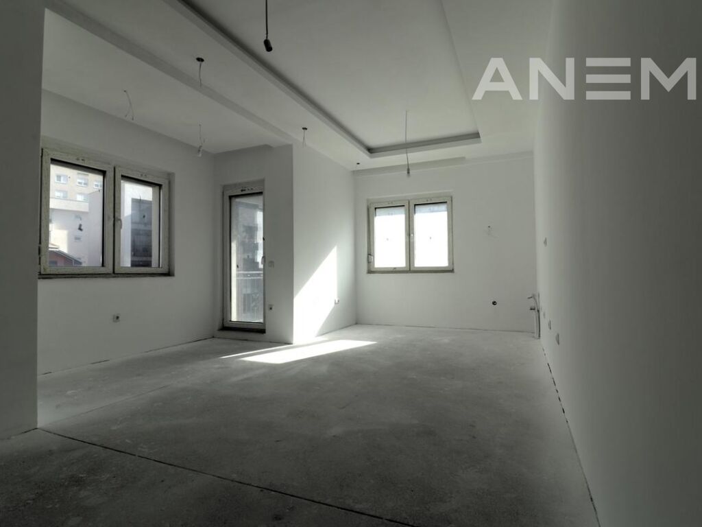 Banesë në shitje 225m² në lagjën Mati 1 2