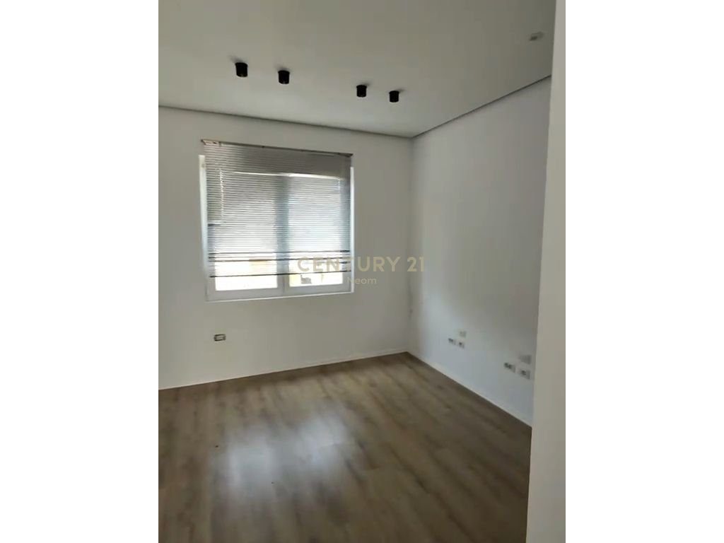 Apartment for Rent in Bllok 2