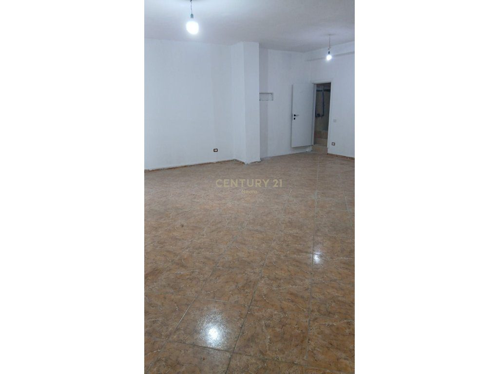 Commercial Unit for Rent, in the front line of the street behind the bus terminal 4