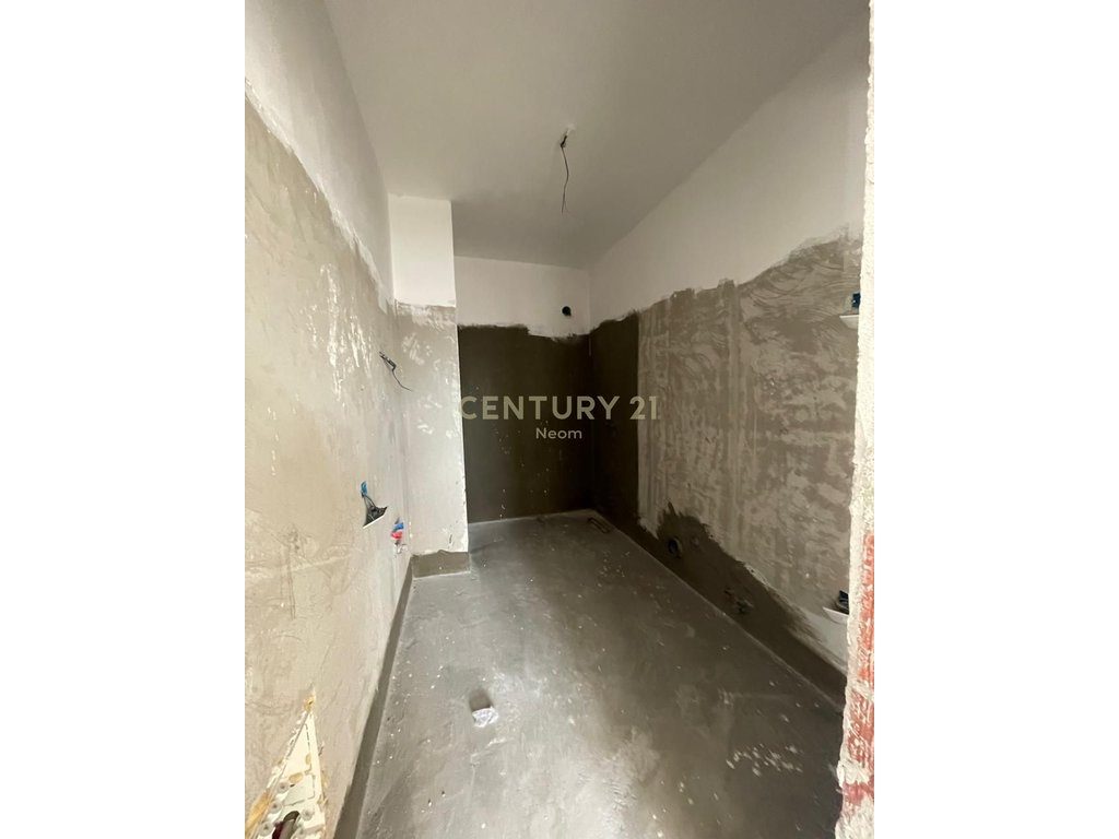 Room for Office in Shkoze. 4
