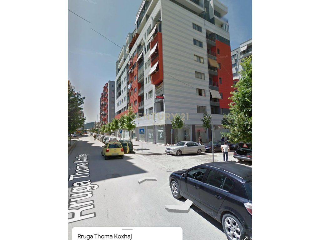 COMMERCIAL SPACE FOR SALE IN THE MISTO MAMES AREA!