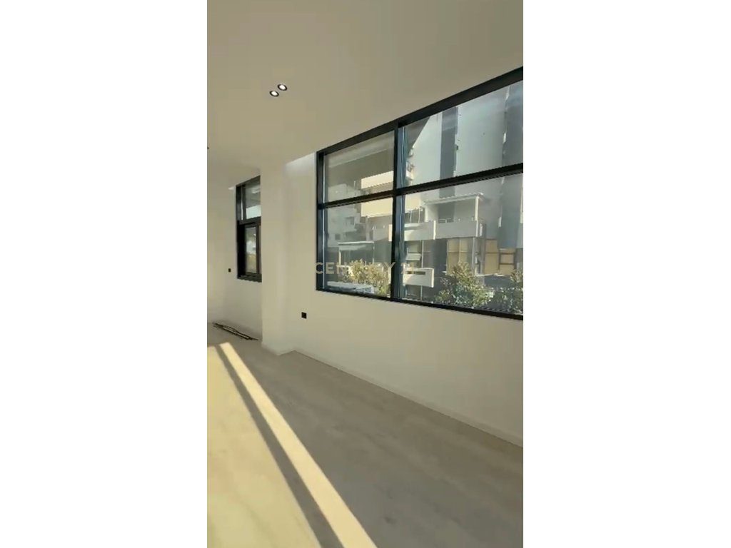 Apartment 2+1 for sale in Lungomare, Vlorë – a perfect opportunity for living or investment! 2