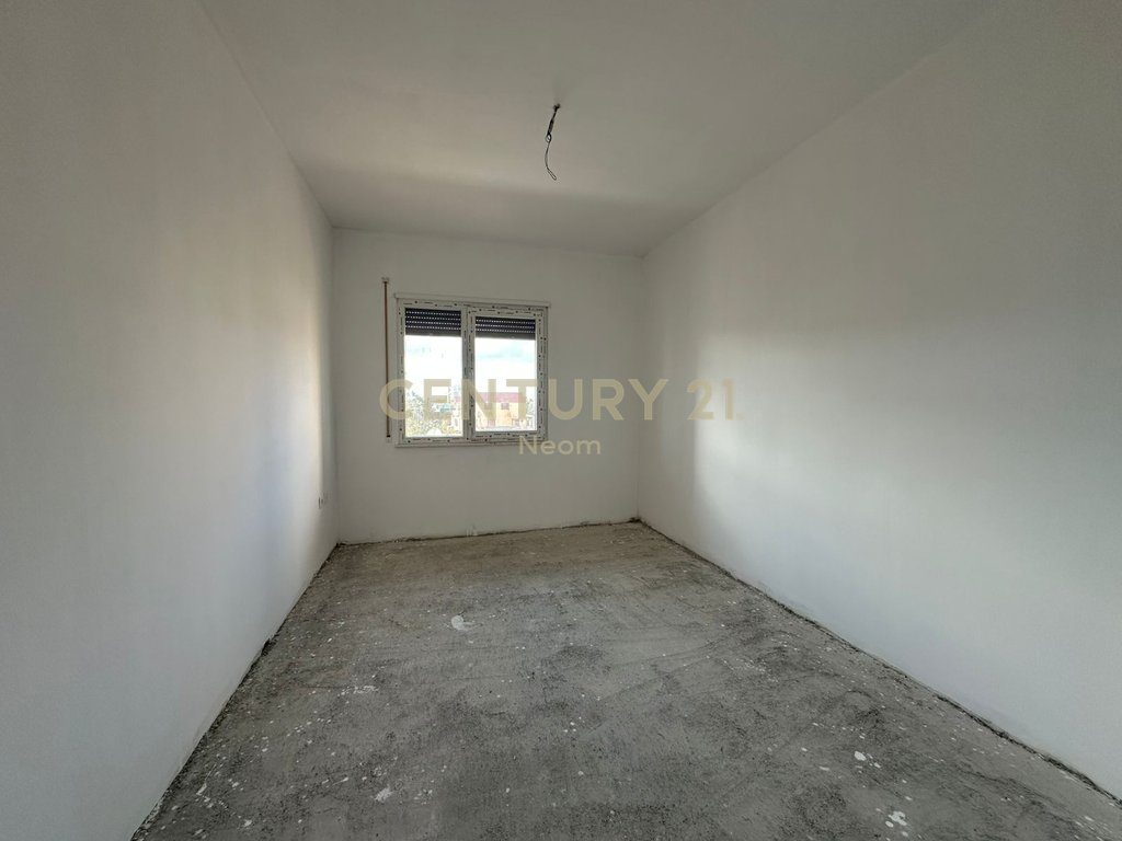 Room for Meeting in Shkoze. 3