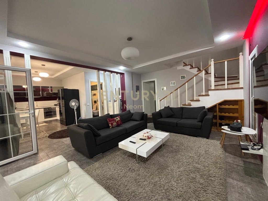 VILLA FOR SALE WITH 4+1 ATTACHED AND YARD FOR SALE IN LURA 1 IN LALZI BAY 4