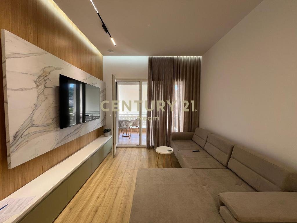 Apartment 2+1+Parking for rent near the Botanical Garden, Tirana