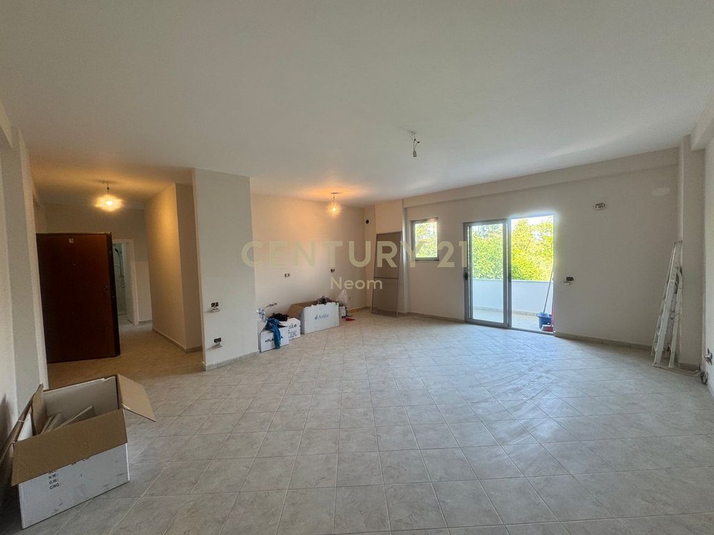 Apartment 2+1 for Sale on New Boulevard Astir. 3