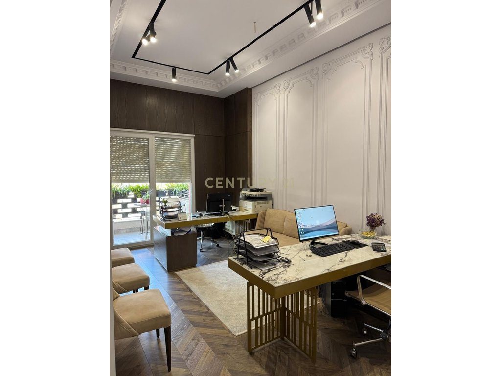 Office for rent at the Golden Park complex, opposite American Hospital 3 - 650 EURO 3