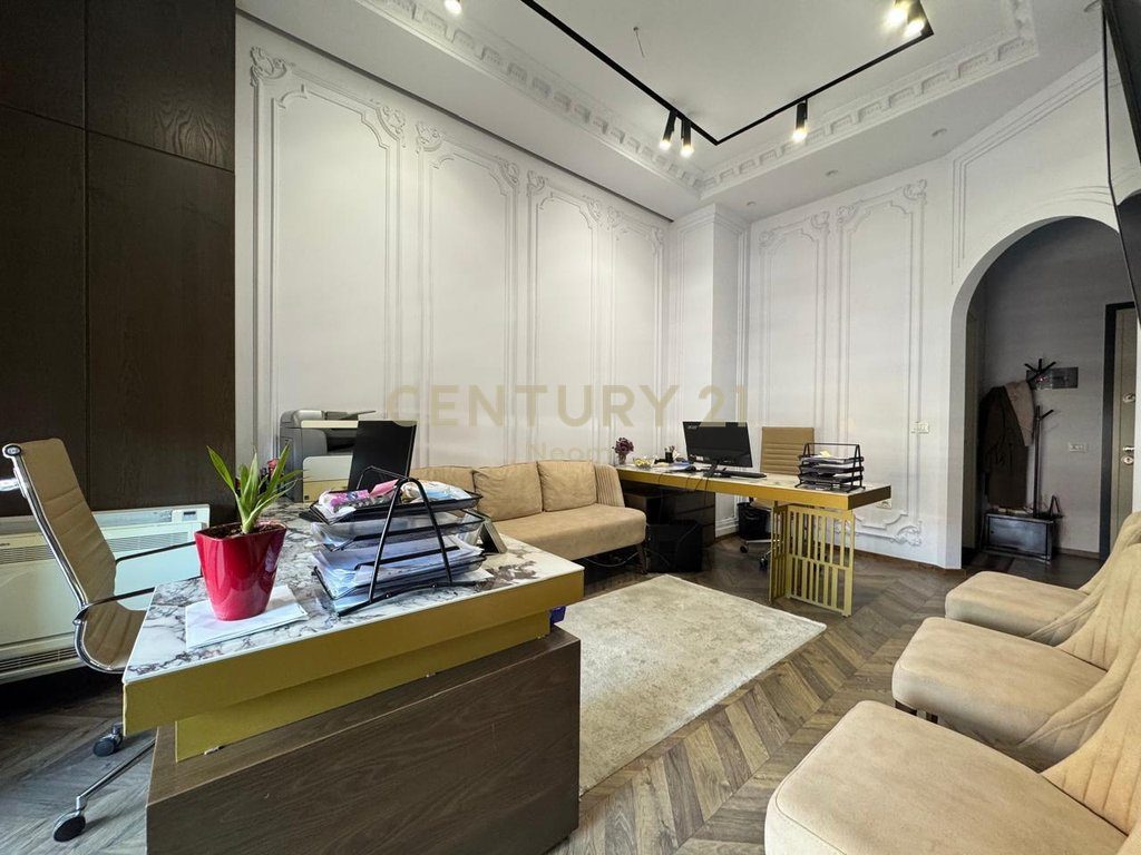 Office for rent at the Golden Park complex, opposite American Hospital 3 - 650 EURO 2