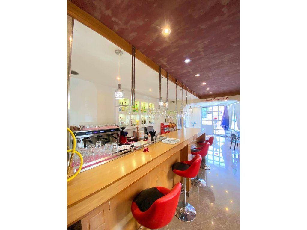 FOR SALE BUSINESS PREMISES BAR/CAFE IN FIER - 100000 EURO 2