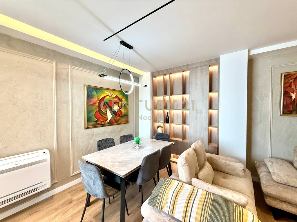 QIRA, APARTMENT 3+1+2 + STORAGE, KAVAJES STREET! 4