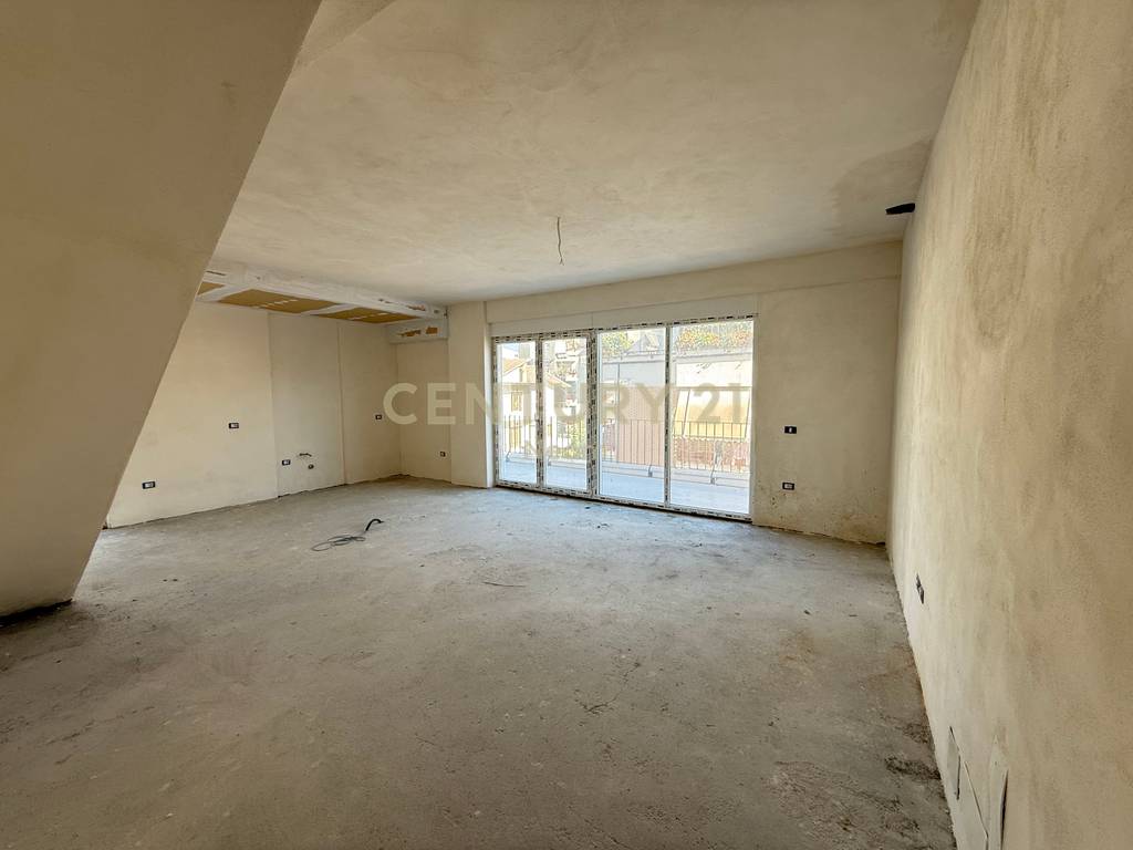 Duplex 3+1+2 for sale in the Heart of Dry Lake. 2