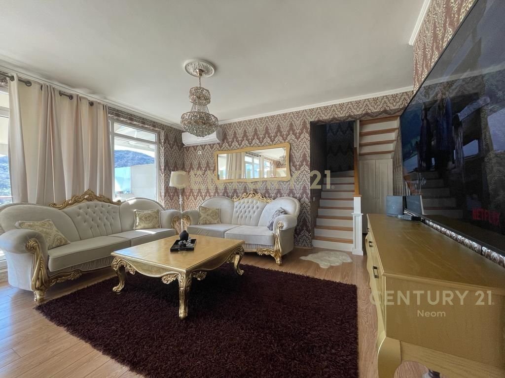 Duplex for rent at Dry Lake. 4