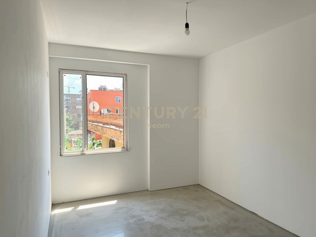 APARTMENT 2+1+2 FOR SALE IN THE XHAMLLIK AREA 2