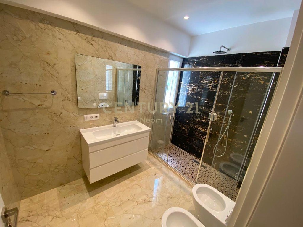 Apartment for rent in Tiranë 4