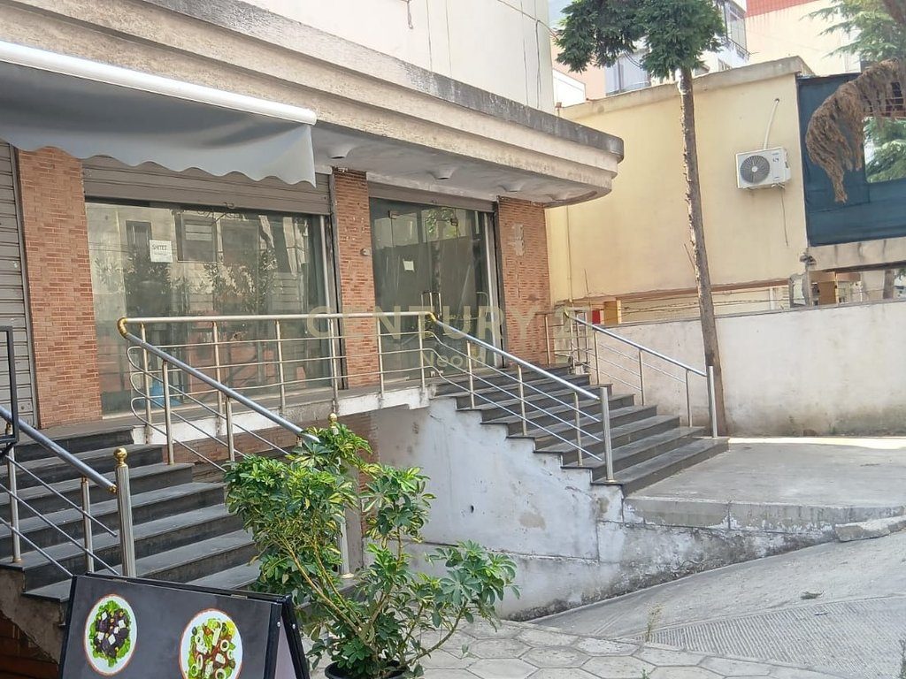 Business Premises for Sale in Lapraka