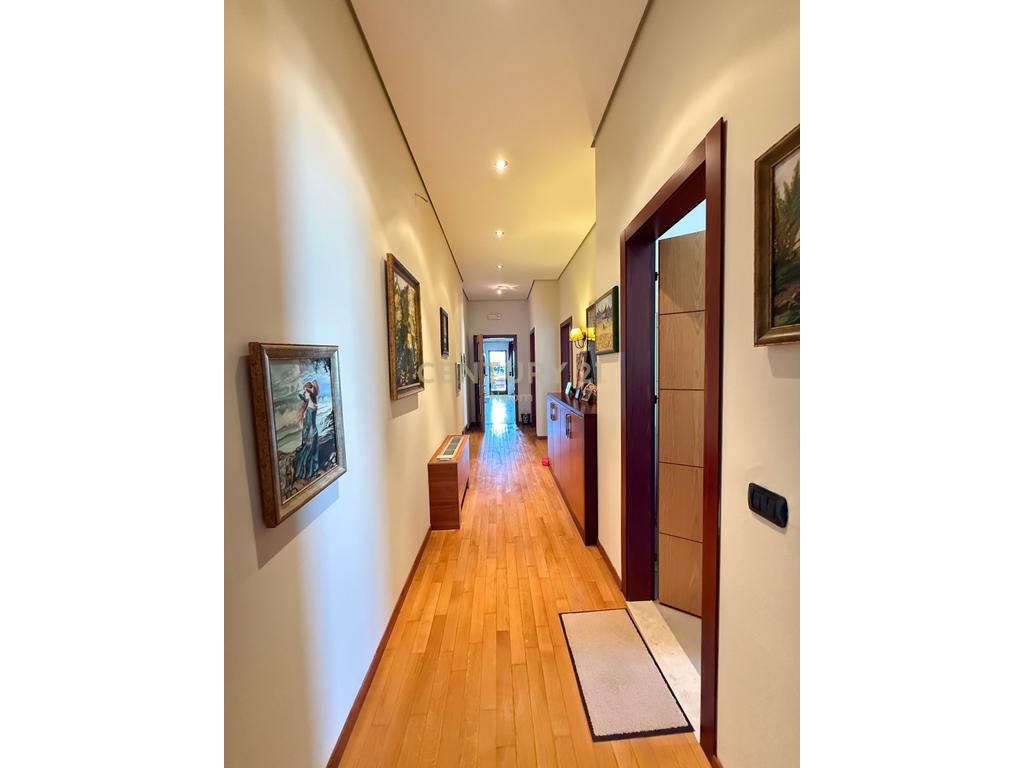 Apartment 3+1+3 Penthouse with Panoramic View of Tirana for Sale 4