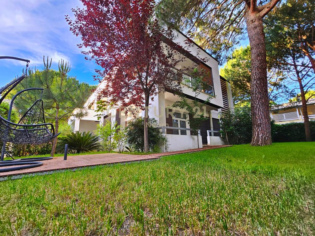 VILLA FOR SALE – LURA COMPLEX 1, LALZI BAY 3