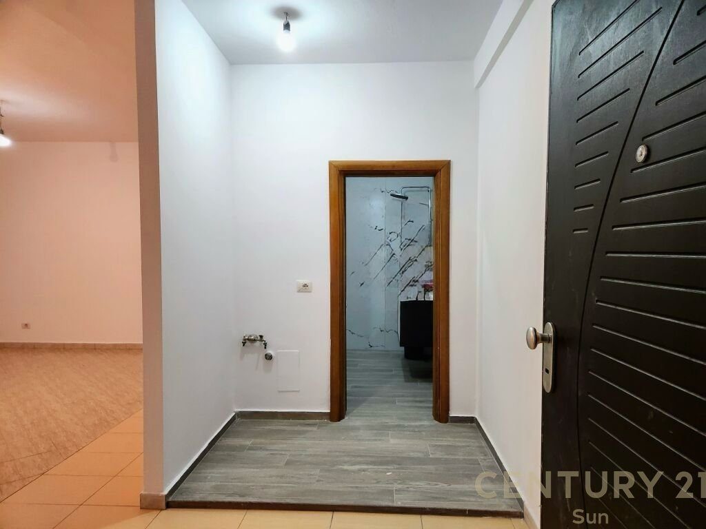 APARTAMENT 2+1 PER SHITJE NE VLORE!