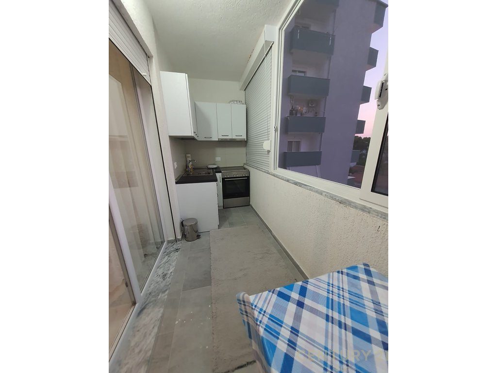 JEPET ME QIRA APARTAMENT 1+1,PRANE HOTEL GRINT NE GOLEM! 3