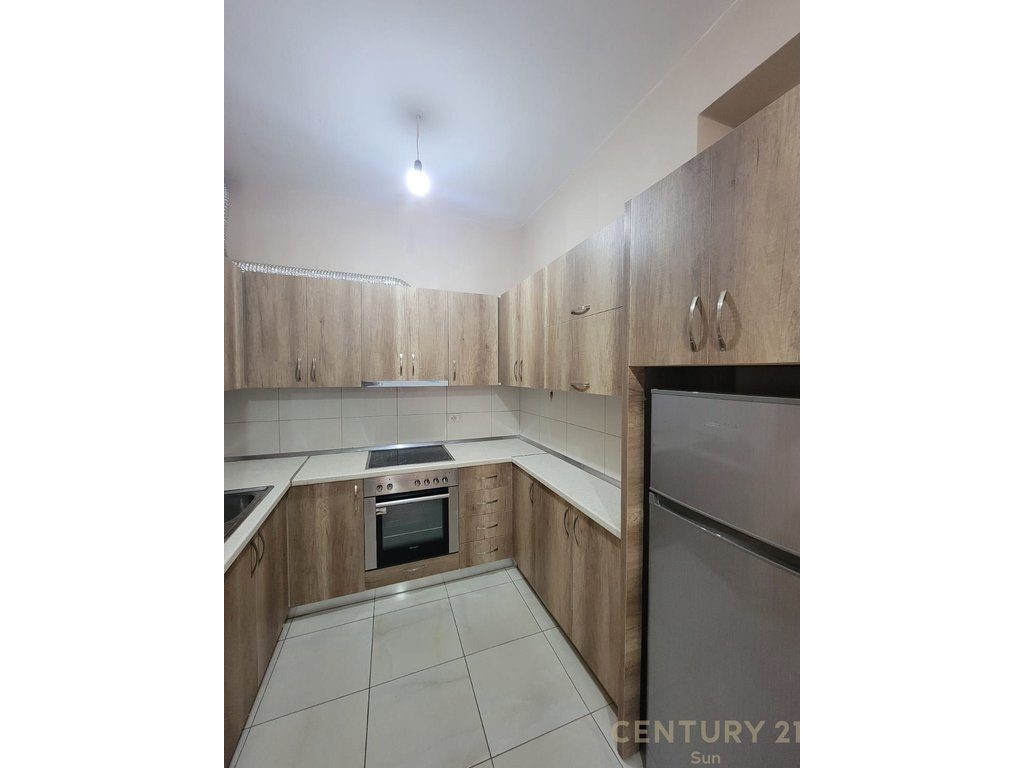 APARTAMENT 1+1 ME QIRA KOMPLEKSI FRATARI 4