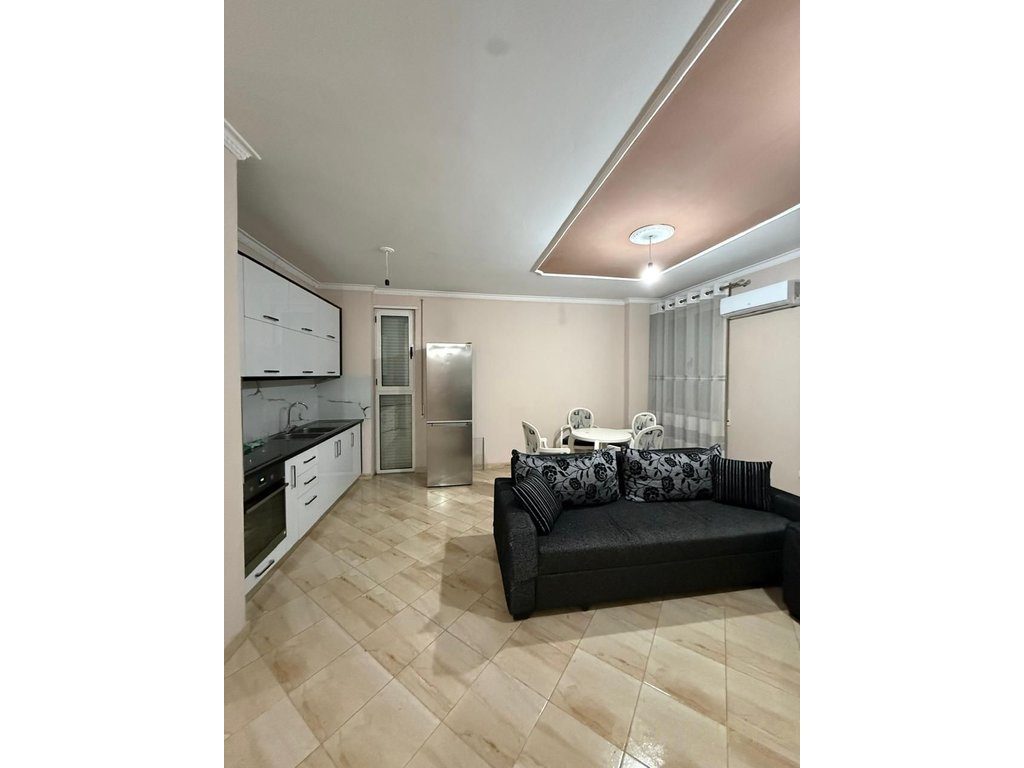 Apartament 2+1+Garazh Për Shitje te Amerikan 3 4