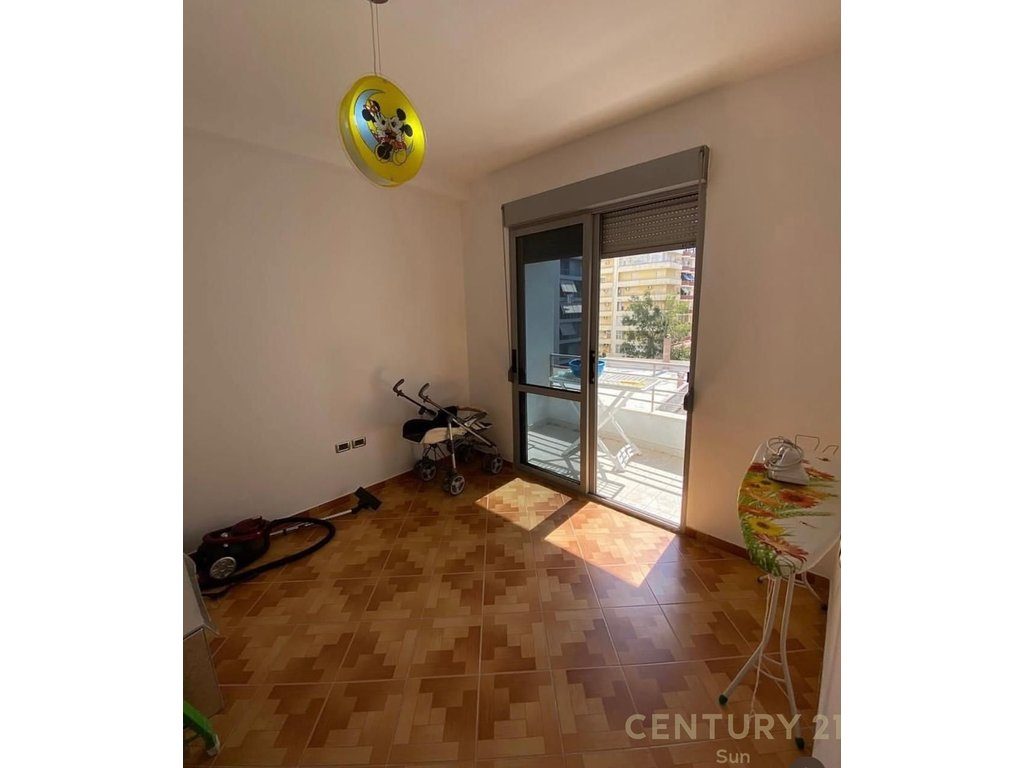Jepet me qira apartament 2+1+2 pranë Rrugës së Cipajve, Vlorë 4