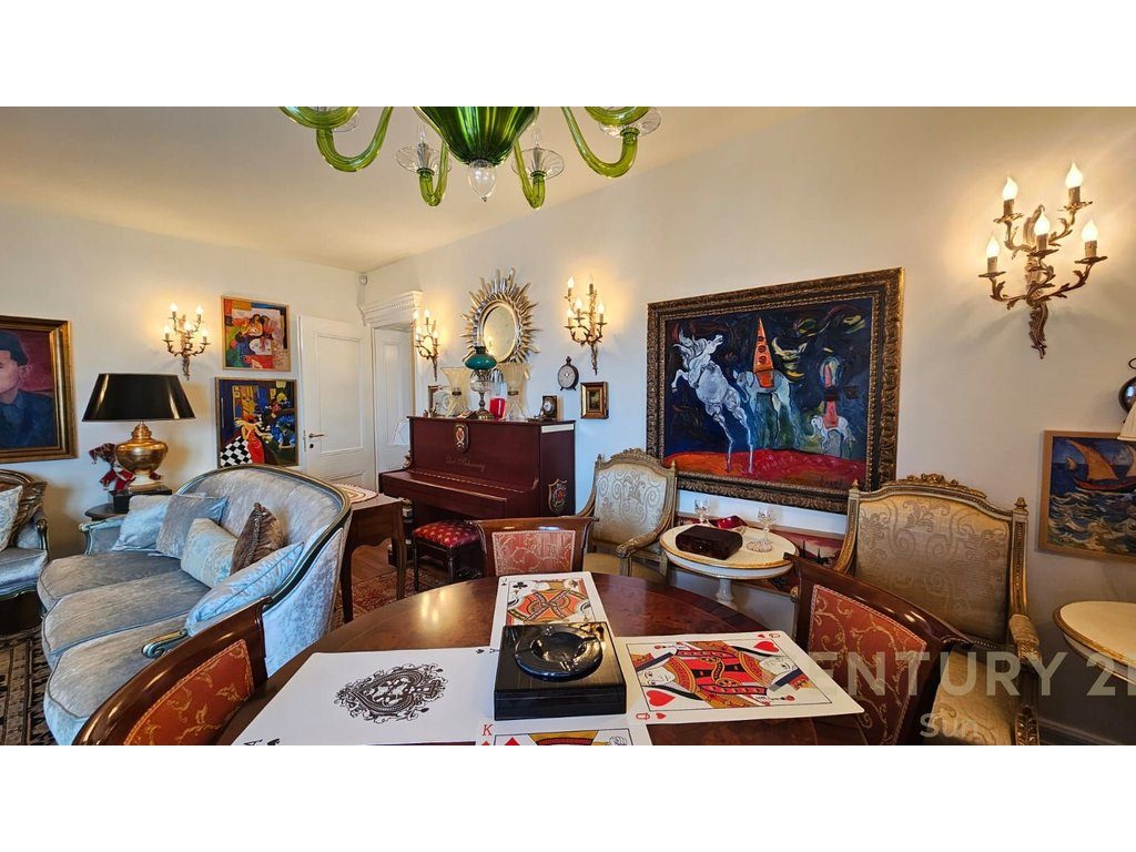 SHITET APARTAMENT NE VLORE 2+1+1 + 3 POSTE PARKIMI ME PAMJE NGA ISHULLI I SAZANIT 4