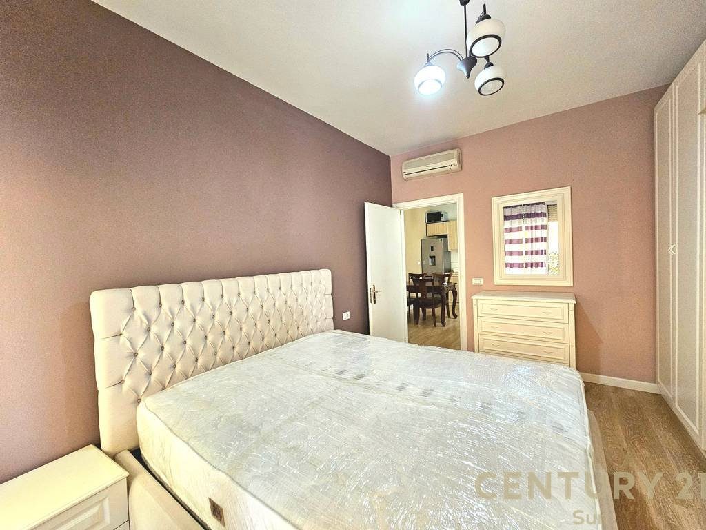 APARTAMENT 1+1 ME QIRA PRANE KOPSHTIT ZOOLOGJIK 4