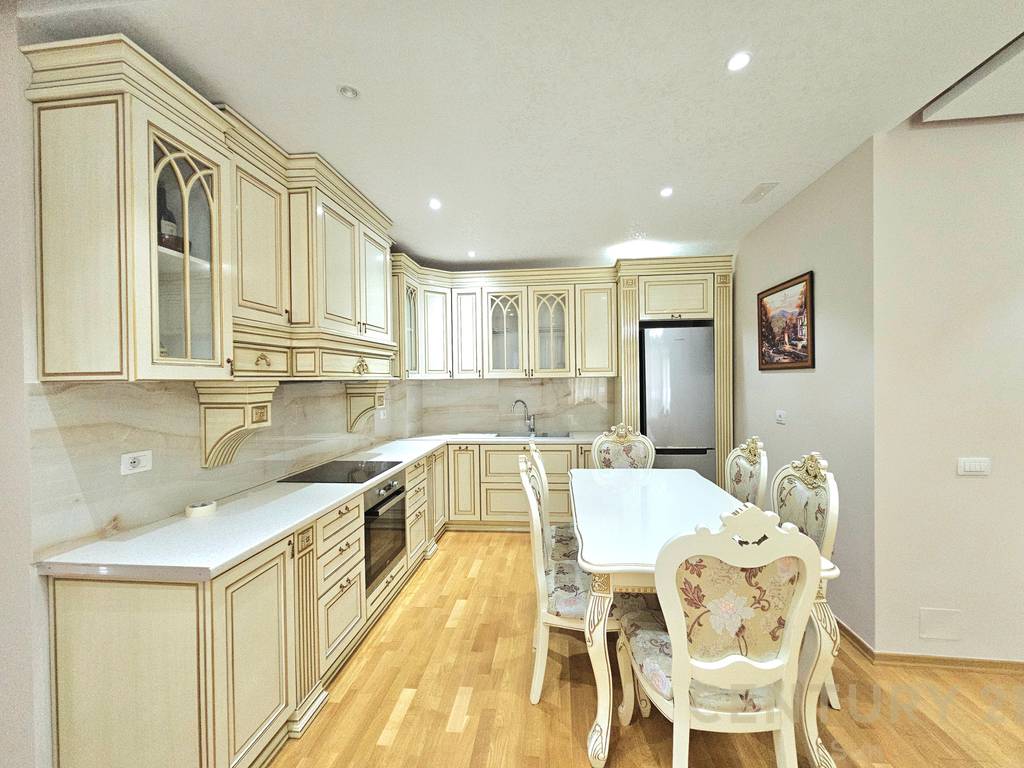APARTAMENT 2+1+PER QIRA PRANE KOPSHTIT BOTANIK 4