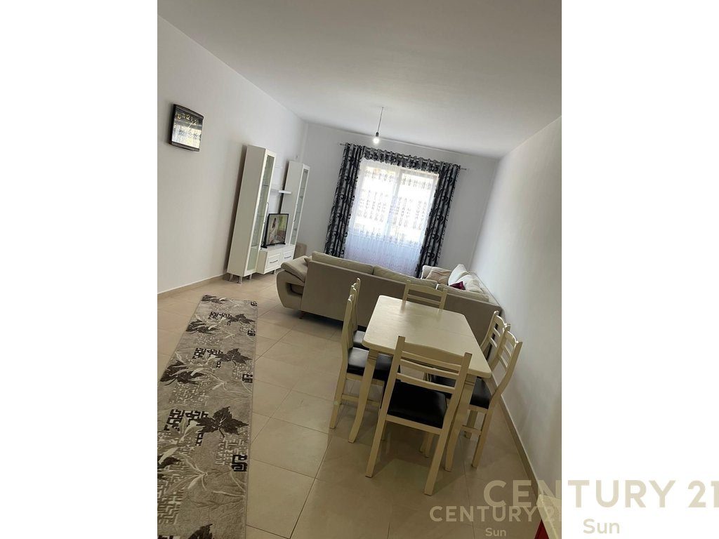 Shitet apartament 3+1+2 ne Kinostudio ! 2