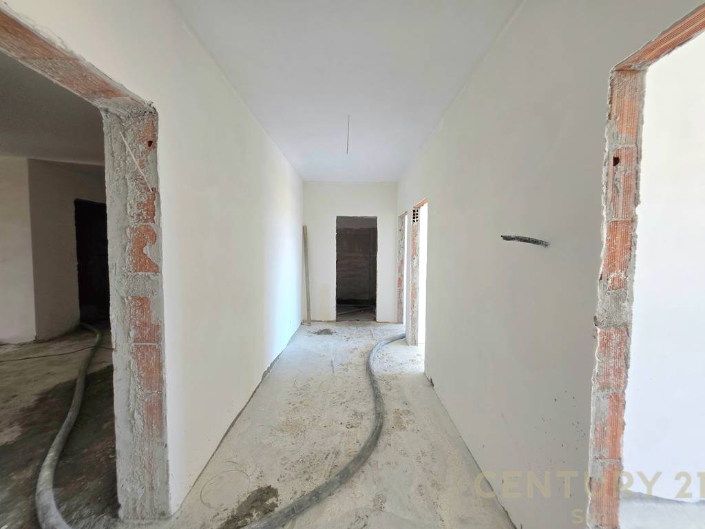 APARTAMENT 3+1 PER SHITJE NE PASKUQAN 4