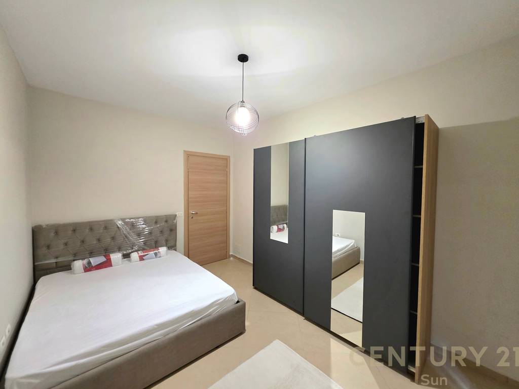 APARTAMENT 2+1 PER QIRA NE RRUGEN PETI