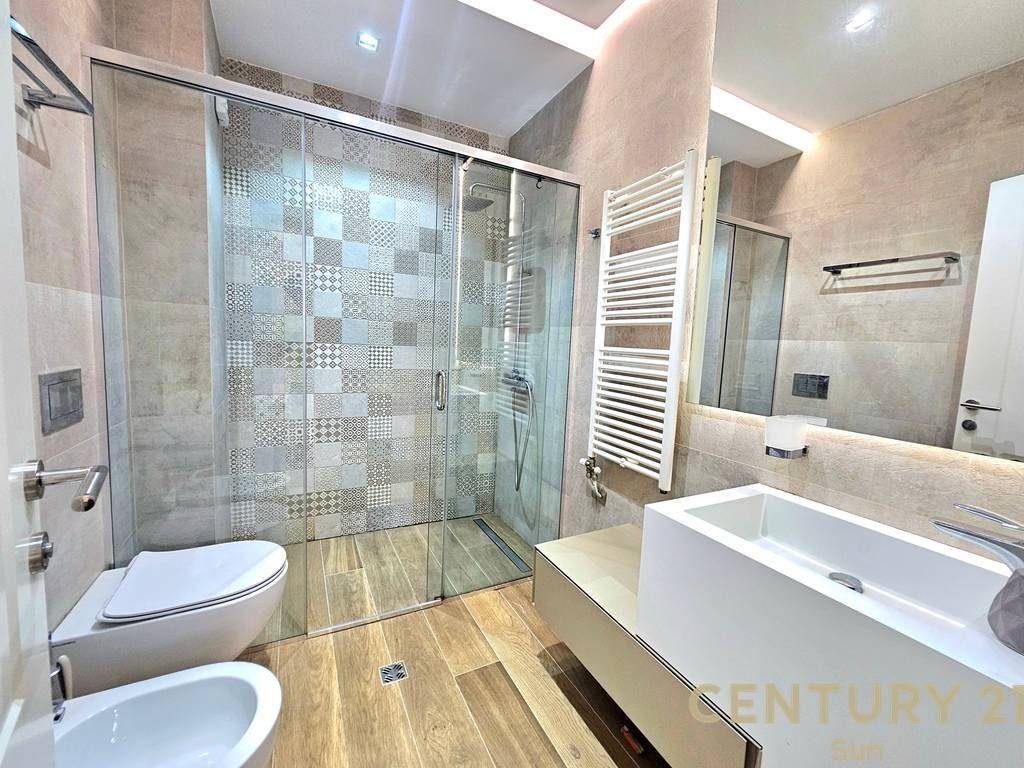 PREMIUM APARTAMENT 3+1+PARKIM PRANE KOPSHTIT BOTANIK