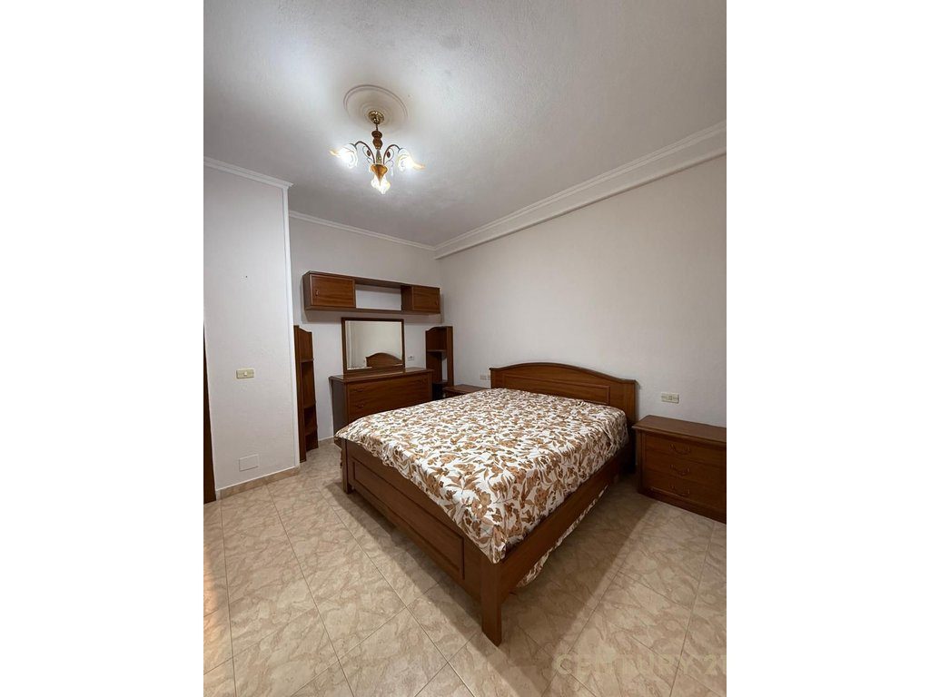 APARTAMENT PER QIRA 2+1+2 + 2 BALLKONE TEK ISH STACIONI I FUNDIT I TIRANES SE RE ! 3