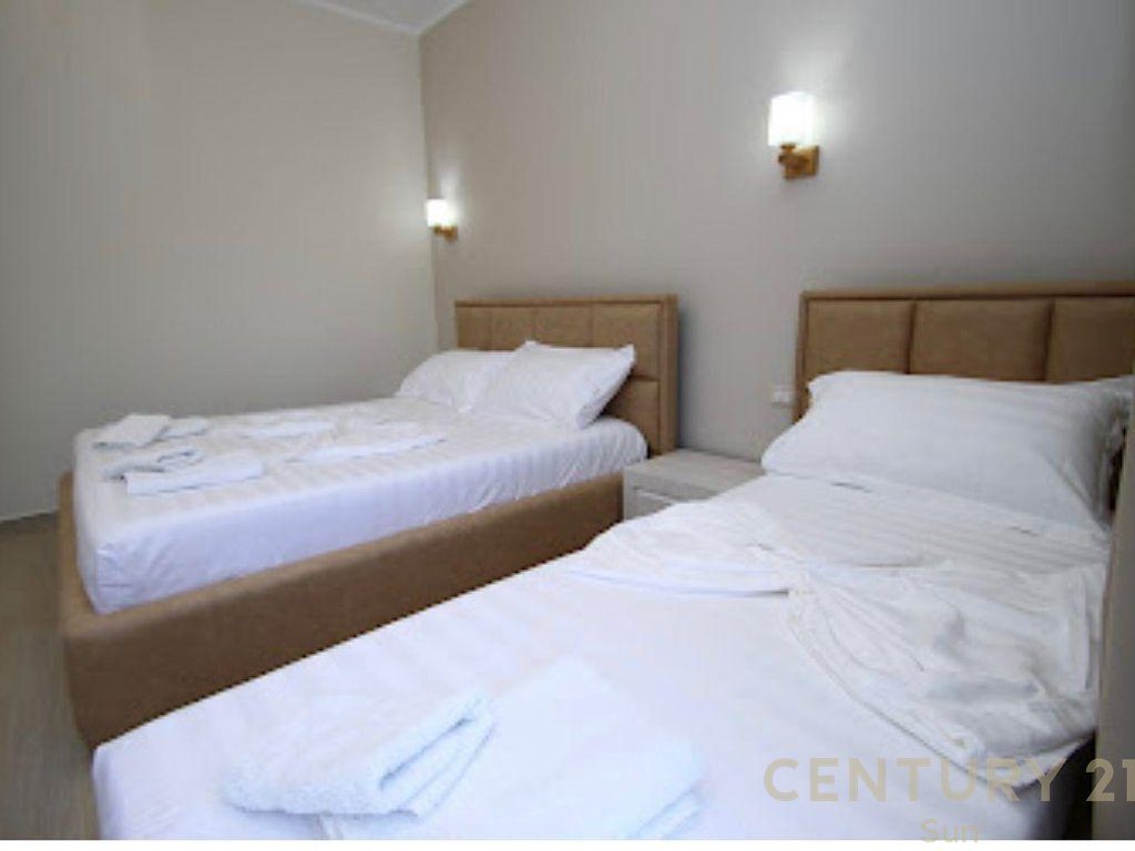 Hotel per Shitje ne Radhime!