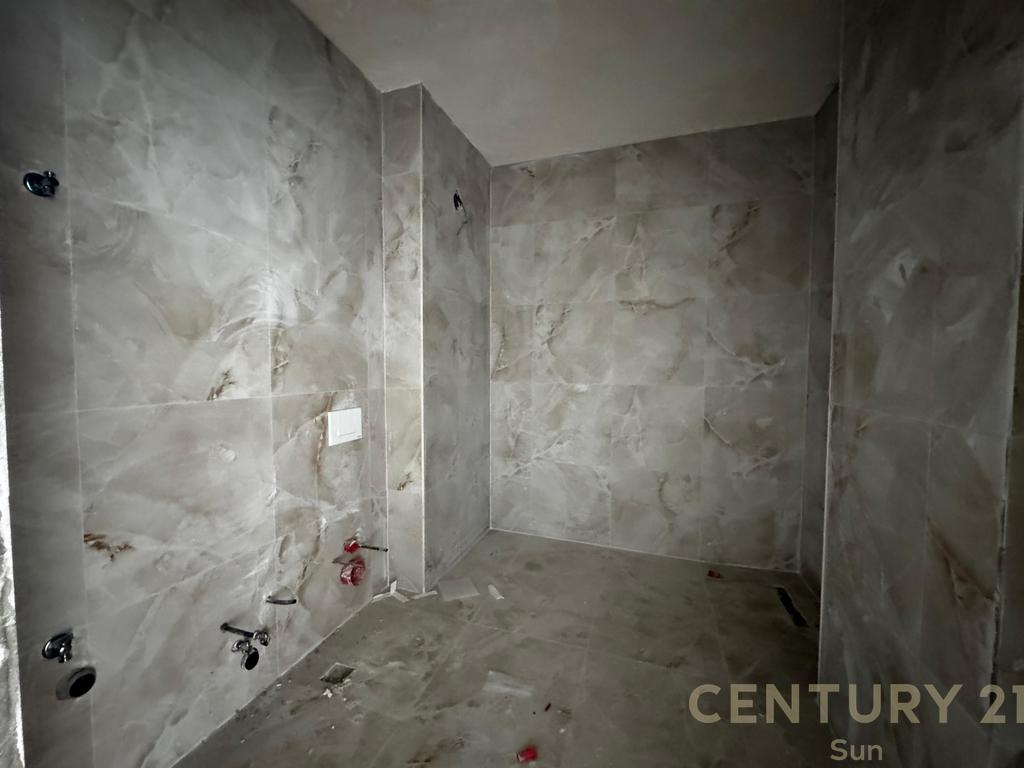 SHITET APARTAMENT 2+1 TEK KUPA PASKUQAN ! 4