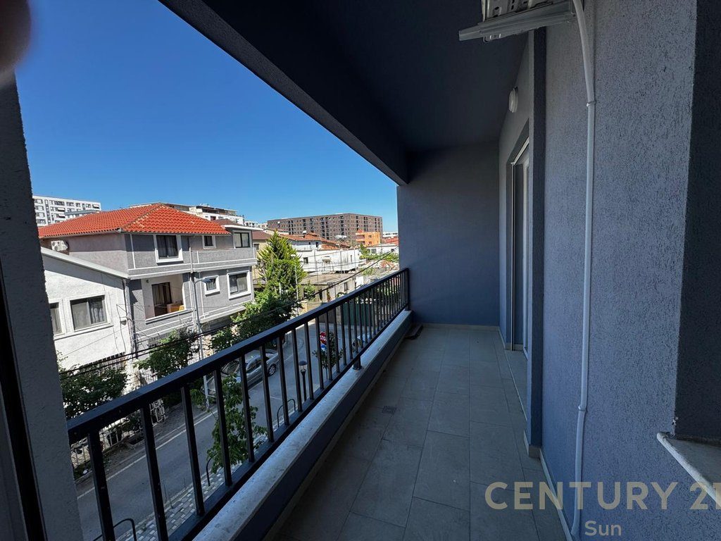 Apartament 1+1 Me Qira në Rruga 5 Maji, Tiranë - 550€ | 68 m² 3