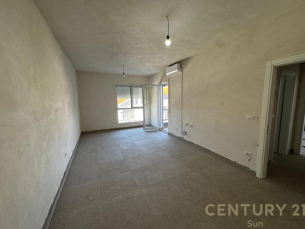 Apartament 1+1 Me Qira në Rruga 5 Maji, Tiranë - 550€ | 68 m² 4