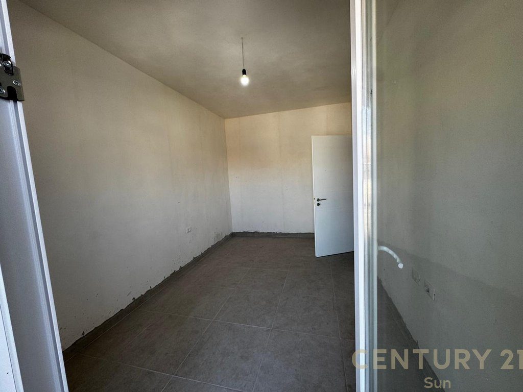 Apartament 1+1 Me Qira në Rruga 5 Maji, Tiranë - 550€ | 68 m² 2