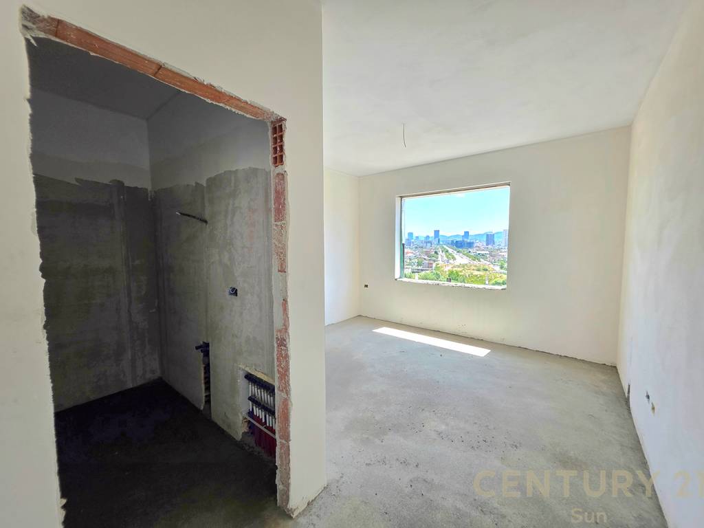 APARTAMENT 3+1 PER SHITJE NE PASKUQAN 4