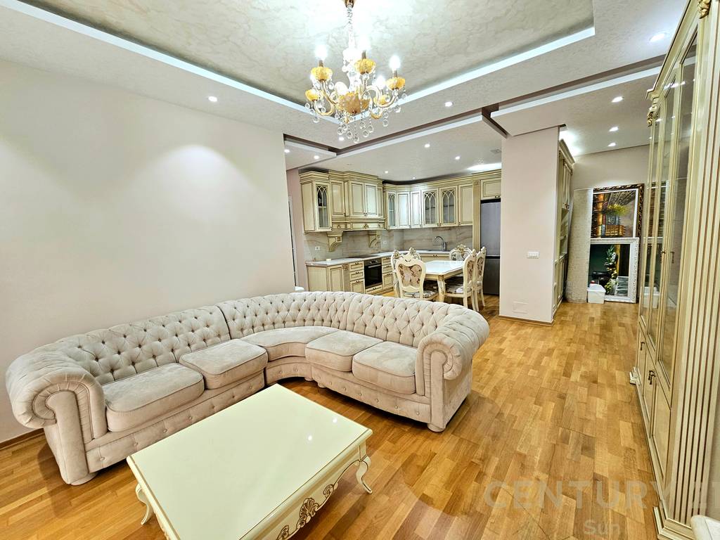 APARTAMENT 2+1+PER QIRA PRANE KOPSHTIT BOTANIK