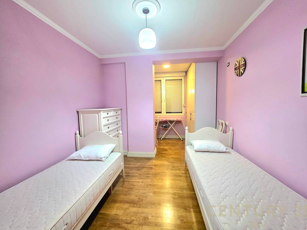 APARTAMENT 2+1+POST PARKIMI PRANE LIQENIT.