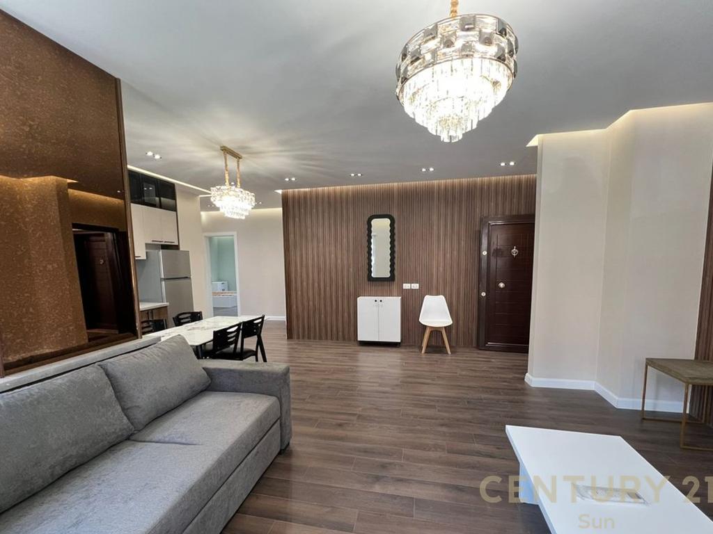 Apartament 2+1 Për Shitje në zonen e Kopshtit Botanik Zoologjik, Tiranë 2