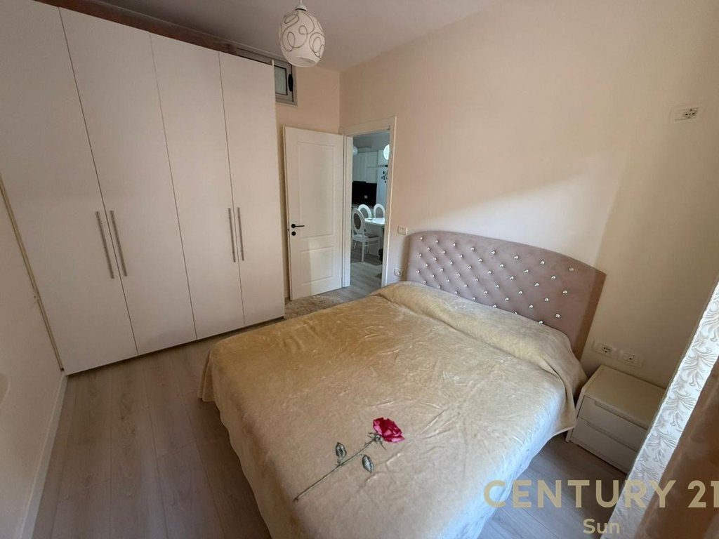 SHITET APARTAMENT NE LUNGOMARE! 2