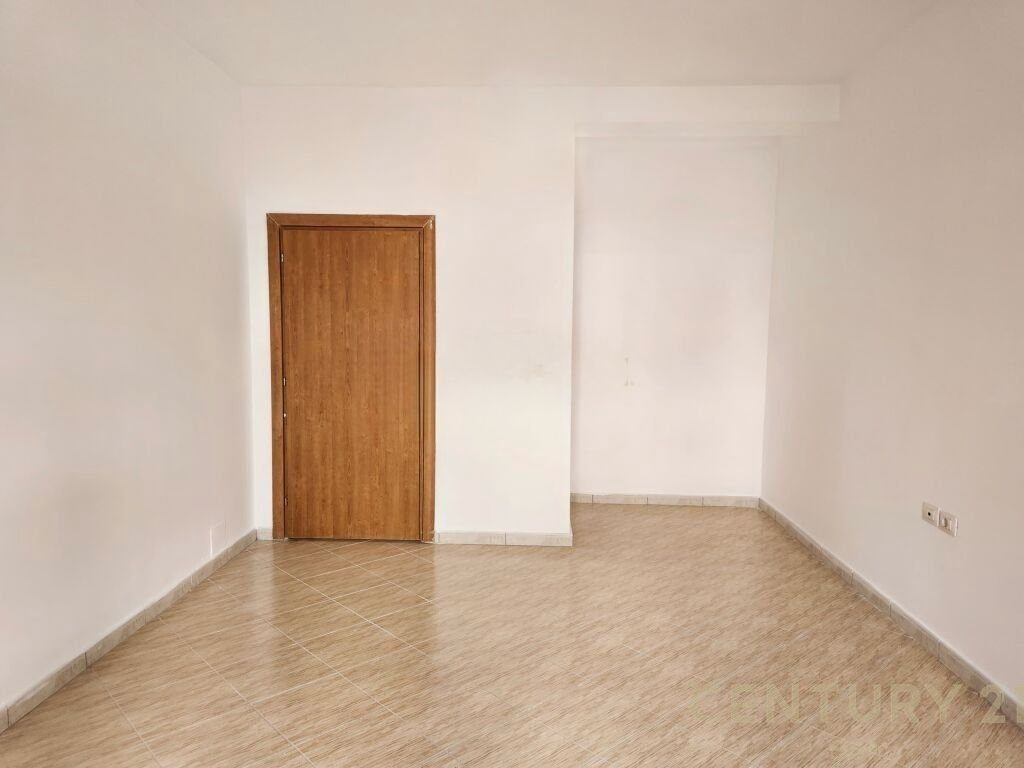 APARTAMENT 2+1 PER SHITJE NE VLORE! 2