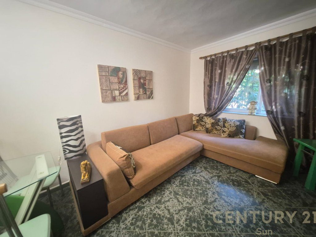 Jepet me qira apartament 2+1 në Rrugën e Kavajës, përballë Garden Building! 4