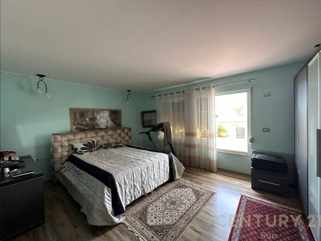 OKAZION SHITET PENTHOUSE NE QENDER TE TIRANES 3