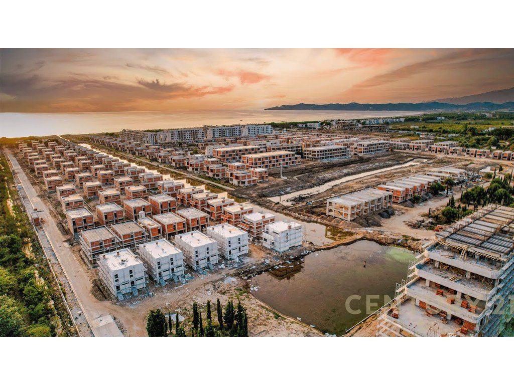 APARTAMENT 2+1+VERANDE PER SHITJE NE KOMPLEKSIN "Turquoise Marina"!!!